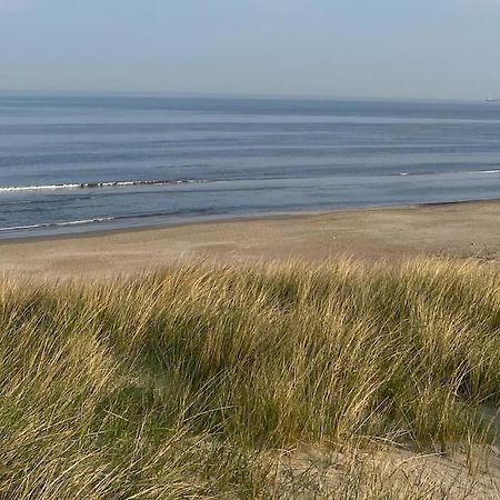 Strandhuisje Daan Dicht Bij Zee En Strand Callantsoog Luaran gambar