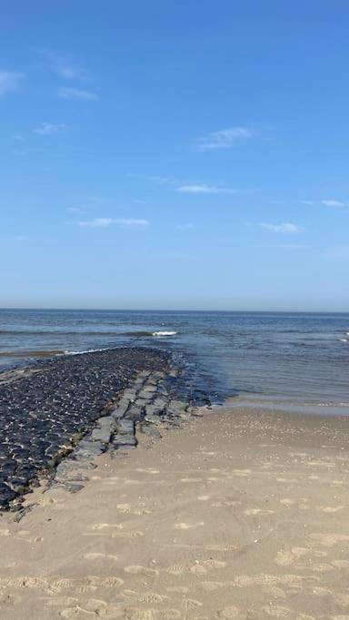 Strandhuisje Daan Dicht Bij Zee En Strand Callantsoog Luaran gambar