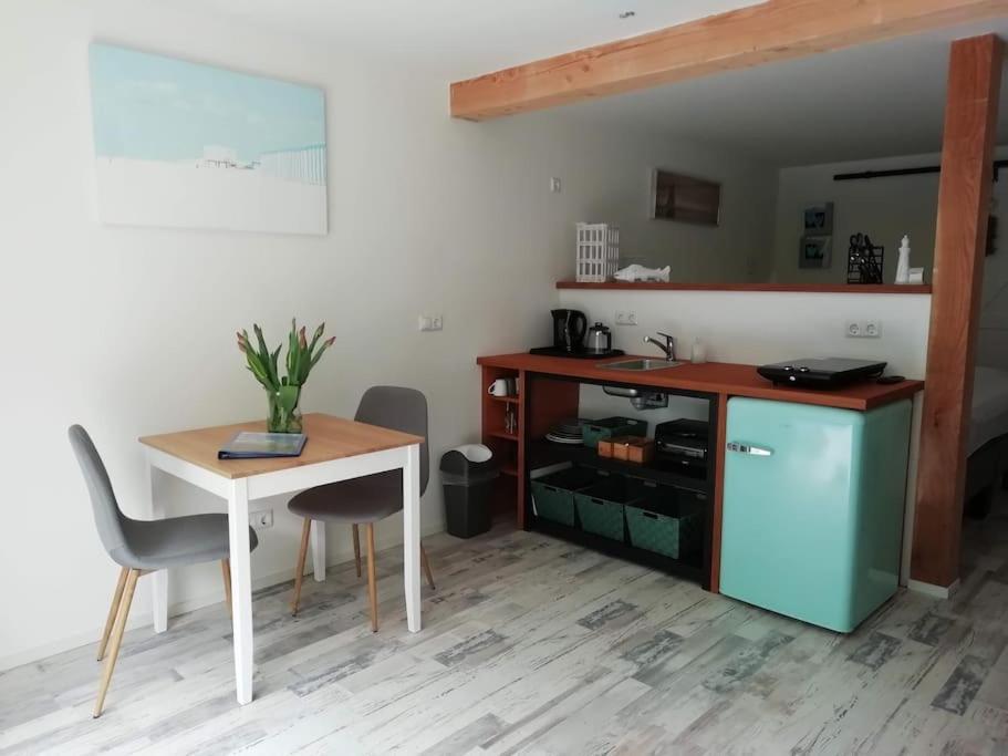 Strandhuisje Daan Dicht Bij Zee En Strand Callantsoog Luaran gambar