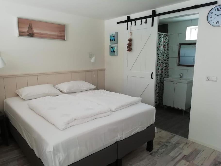 Strandhuisje Daan Dicht Bij Zee En Strand Callantsoog Luaran gambar