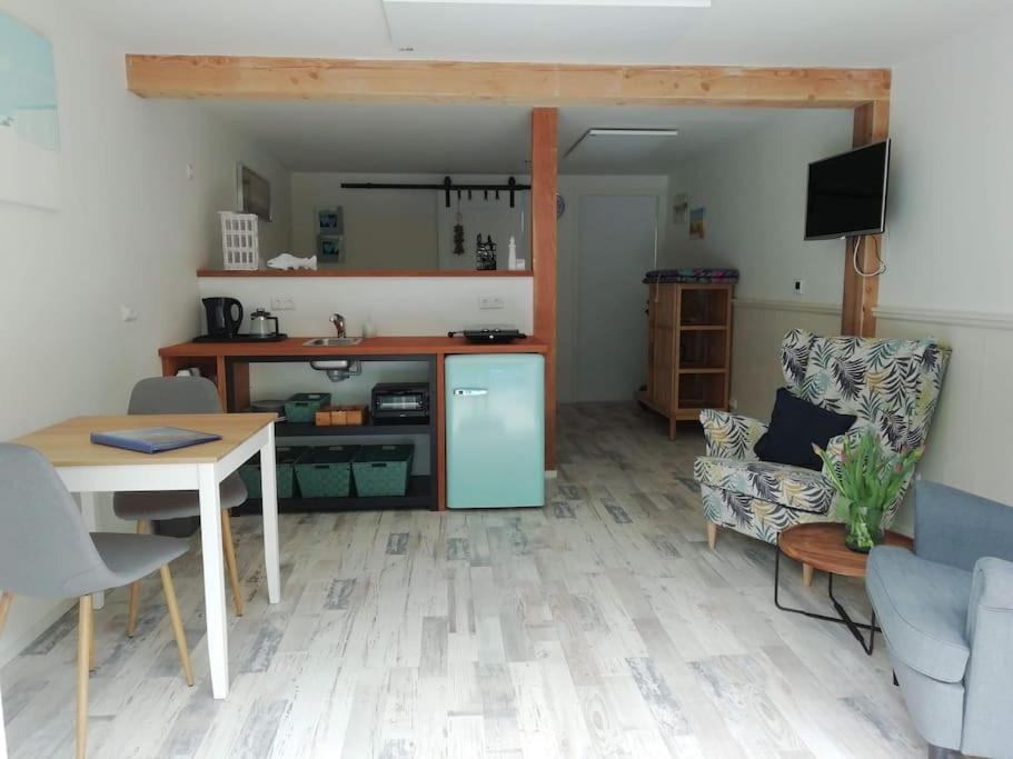 Strandhuisje Daan Dicht Bij Zee En Strand Callantsoog Luaran gambar